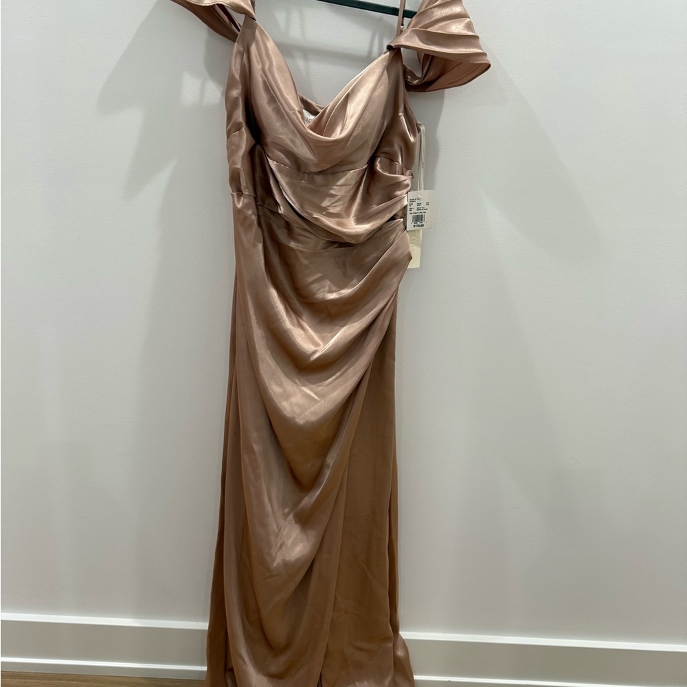 NWT Elegant Off-Shoulder Beige Satin Dress size 16 Galina Signature - Picture 4 of 7
